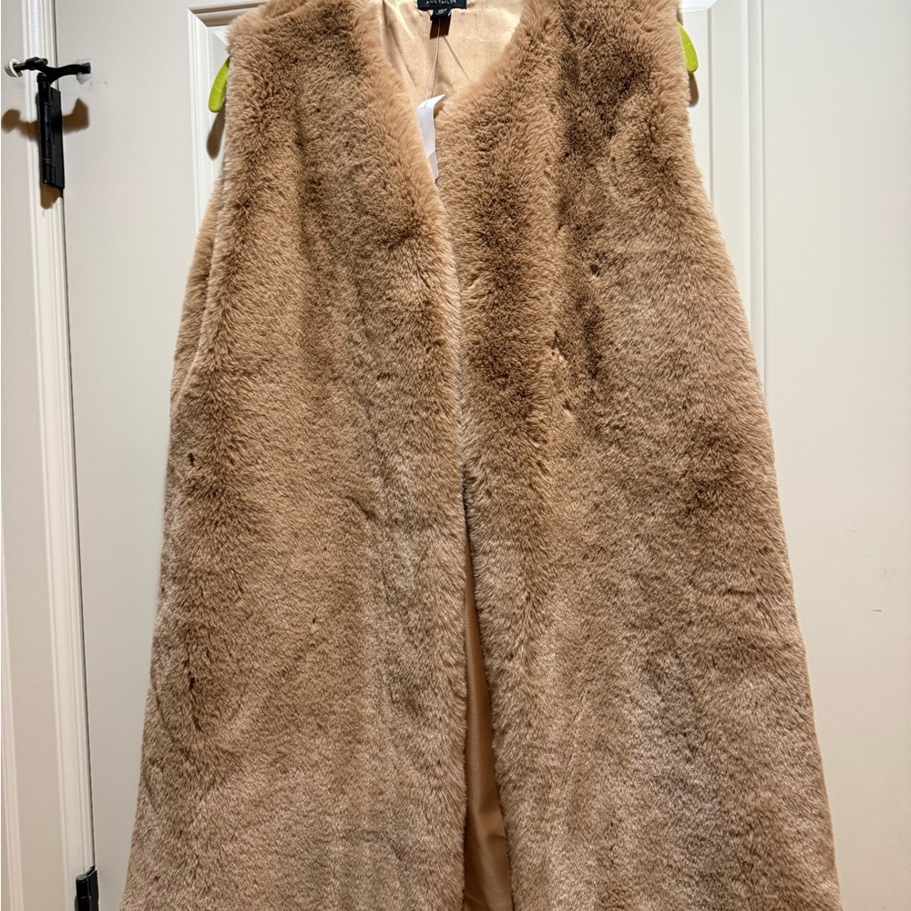 Ann Taylor Luxurious Tan Faux Fur Vest